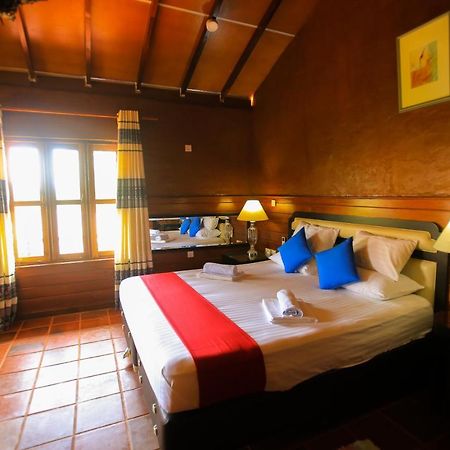 Jungle Hut Resort Сигирия Экстерьер фото